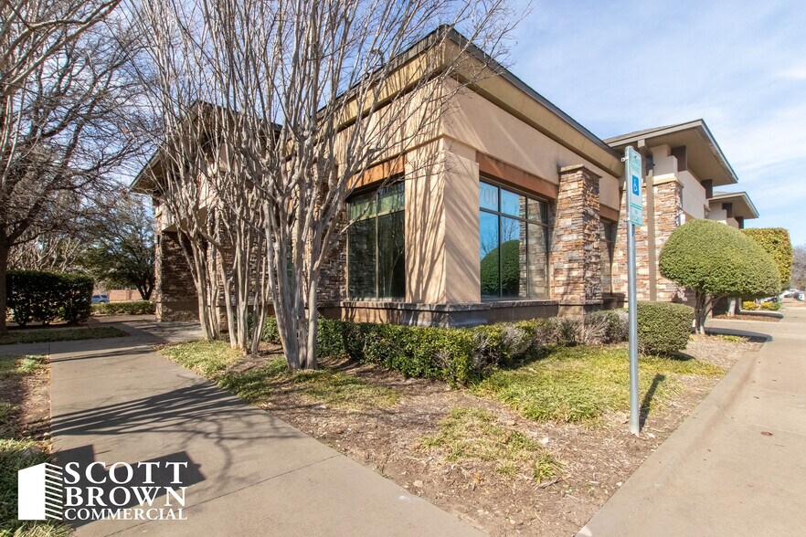 More Photos Of 2700 Village Pky, Highland Village Office For Lease