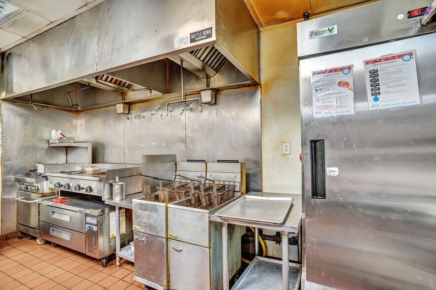 More Photos Of 1590 E Flamingo Rd, Las Vegas Restaurant For Sale