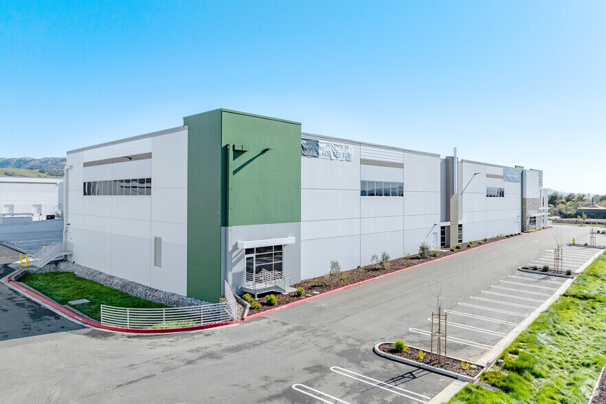 More Photos Of Half Rd, Morgan Hill Unknown For Lease