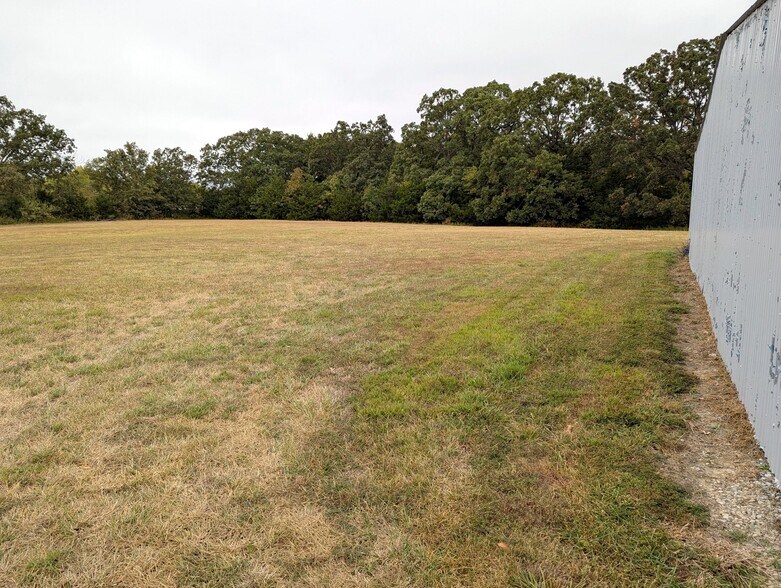 More Photos Of 22889 MO-64 Hwy, Hermitage Self Storage For Sale