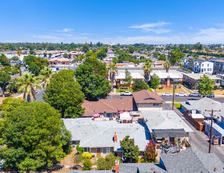 More Photos Of 1147 W D St, Ontario Multifamily For Sale