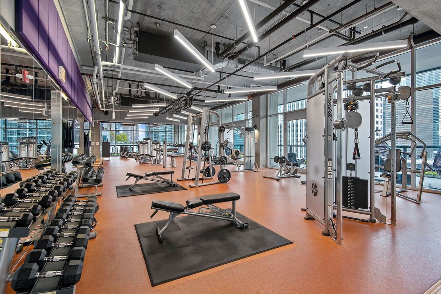 More Photos Of 200 E Illinois St, Chicago Apartments For Sale