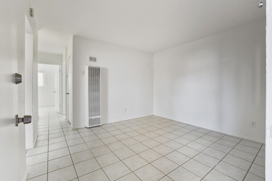 More Photos Of 165 20th St, San Diego Apartments For Sale