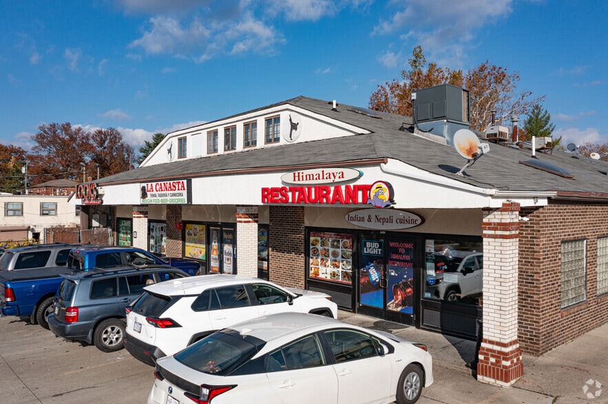 Primary Photo Of 7810-7814 Colerain Ave, Cincinnati Unknown For Lease