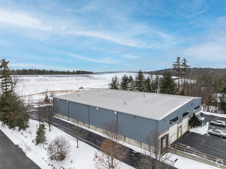More Photos Of 72 Progress Ave, Tyngsborough Warehouse For Lease