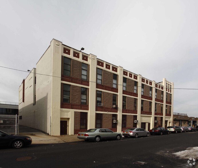 More Photos Of 47-28 37th St, Long Island City Manufacturing For Lease