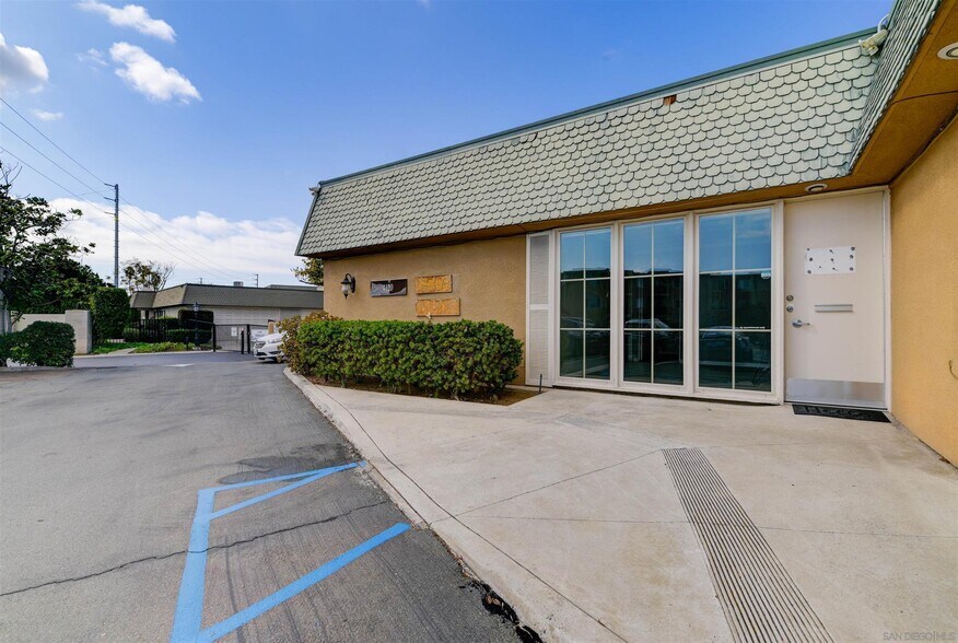 More Photos Of 4116-4120 W Point Loma Blvd, San Diego Medical For Lease