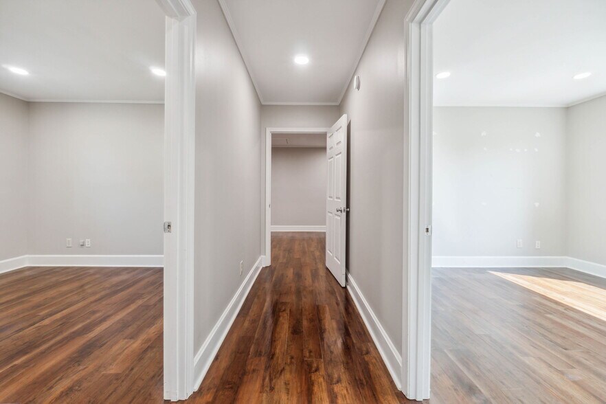 More Photos Of 37 Court St, Jasper Office For Sale