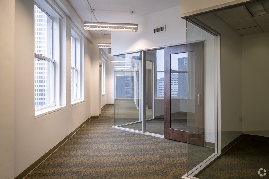 Photo of 18th Floor Ste 1810