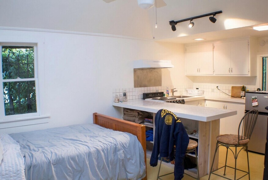 More Photos Of 2633 Regent St, Berkeley Multifamily For Sale