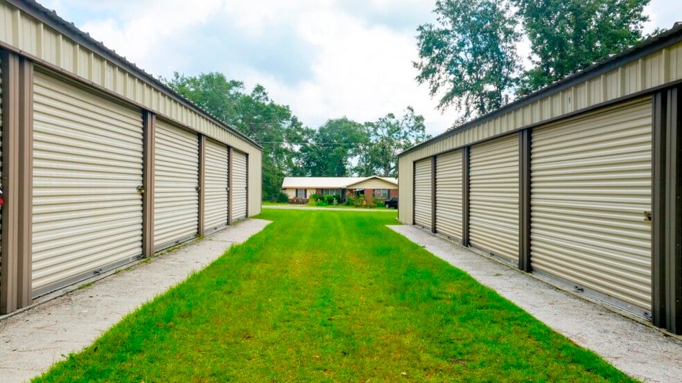 More Photos Of 401 N Railroad Ave, Mount Vernon Self Storage For Sale
