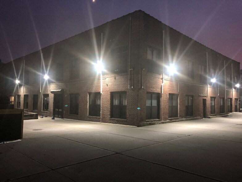 More Photos Of 222 Bogart St, Brooklyn Restaurant For Lease