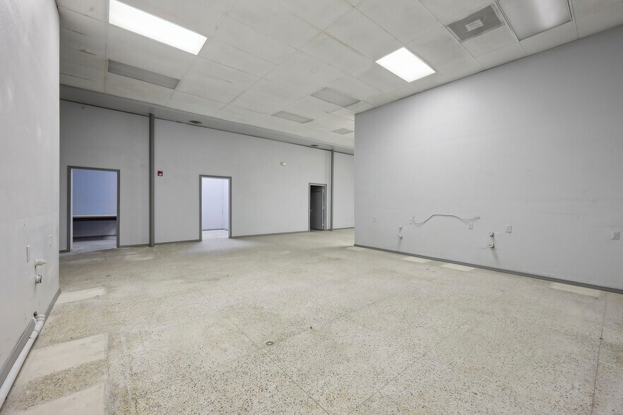 More Photos Of 3410 Concord Rd, Beaumont Storefront For Sale