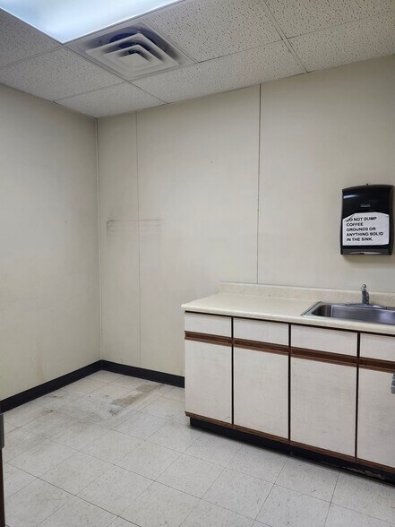 More Photos Of 826 Franklin Rd, Mercer Medical For Lease