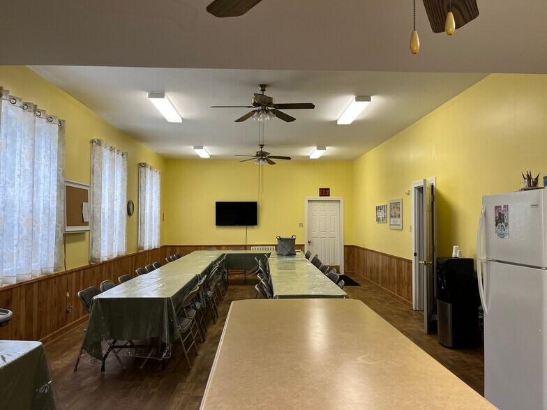 More Photos Of 836 Chester Ave, Tupelo Religious Facility For Sale