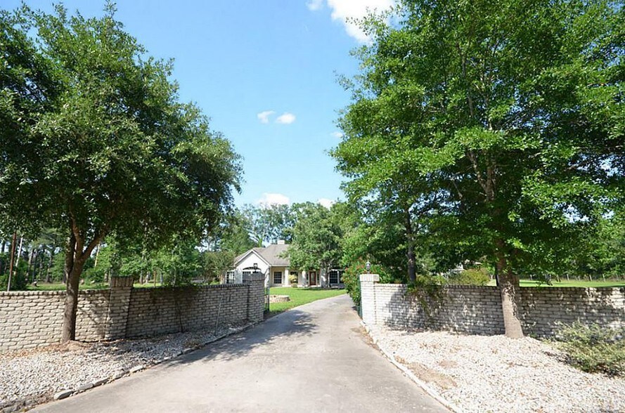 More Photos Of 3610 Otto Rd, Spring Specialty For Sale