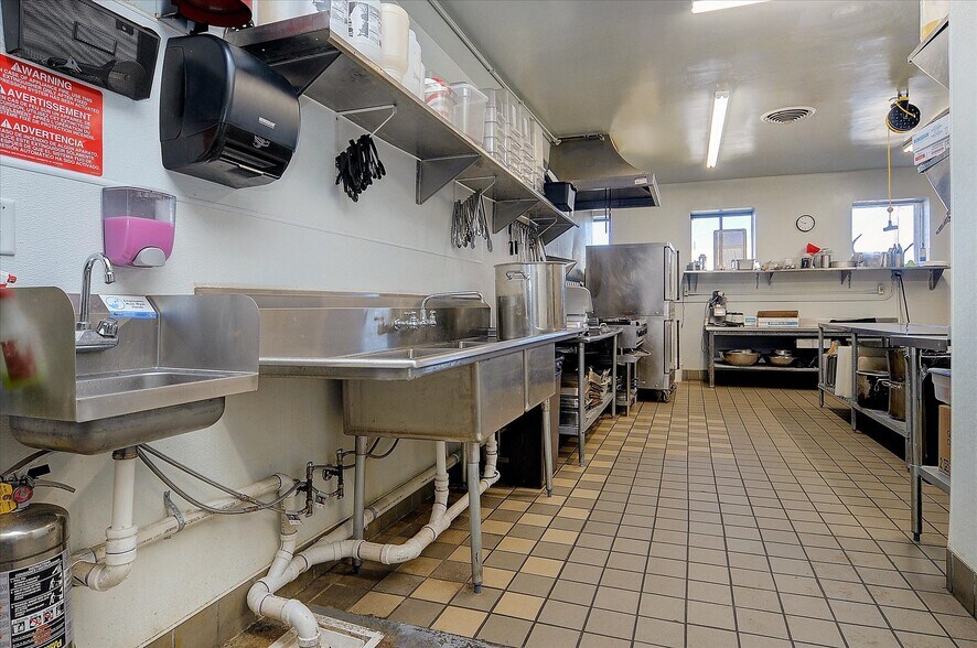 More Photos Of 720 E 50 Hwy, Salida Restaurant For Sale