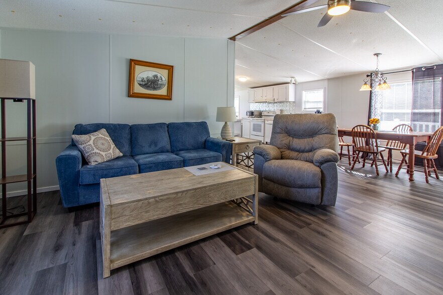 More Photos Of 20221 SW 5th Pl, Dunnellon Specialty For Sale