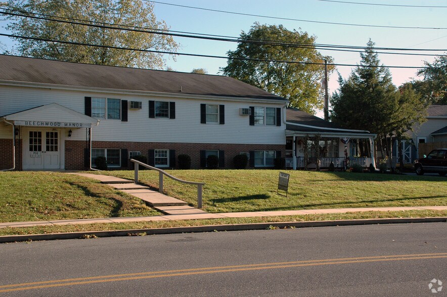 More Photos Of 702 E Willow St, Elizabethtown Apartments For Sale