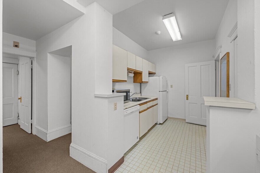 More Photos Of 851 Clarkson St, Denver Coworking Space