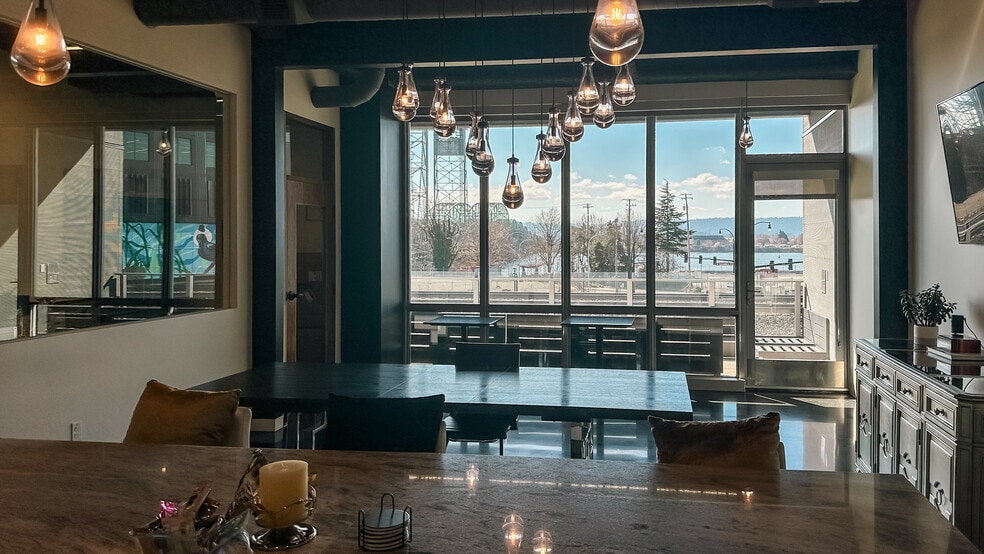 More Photos Of 275 W 3rd St, Vancouver Office Residential For Lease