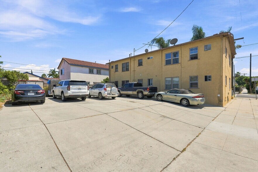 More Photos Of 580 W 22nd St, San Pedro Apartments For Sale
