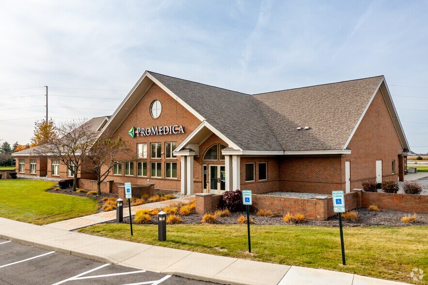 Primary Photo Of 1000 Westmoreland Ave, Napoleon Office For Lease