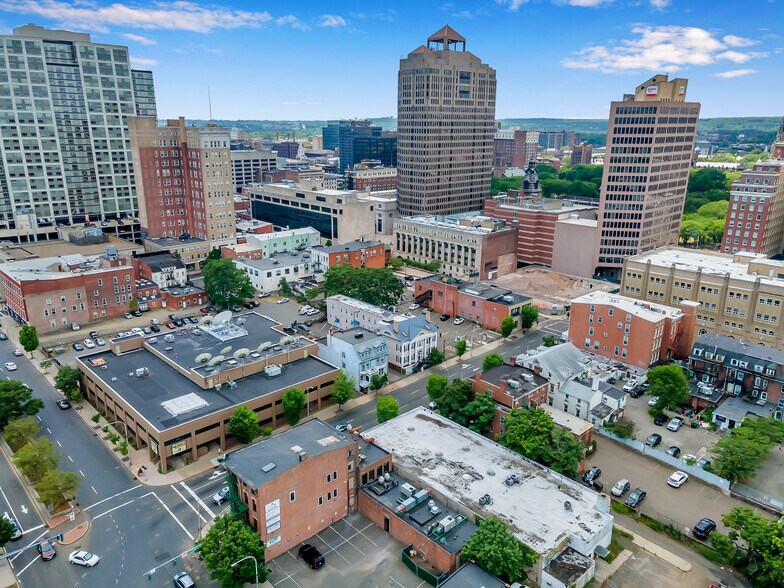 More Photos Of 32 Elm St, New Haven Office Residential For Lease