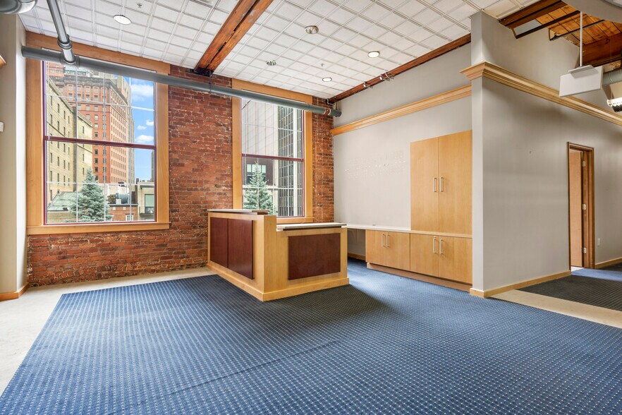 More Photos Of 40 Beaver St, Albany Office For Lease