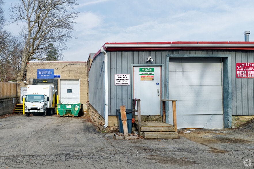 More Photos Of 107 Norris Dr, Rochester Warehouse For Lease