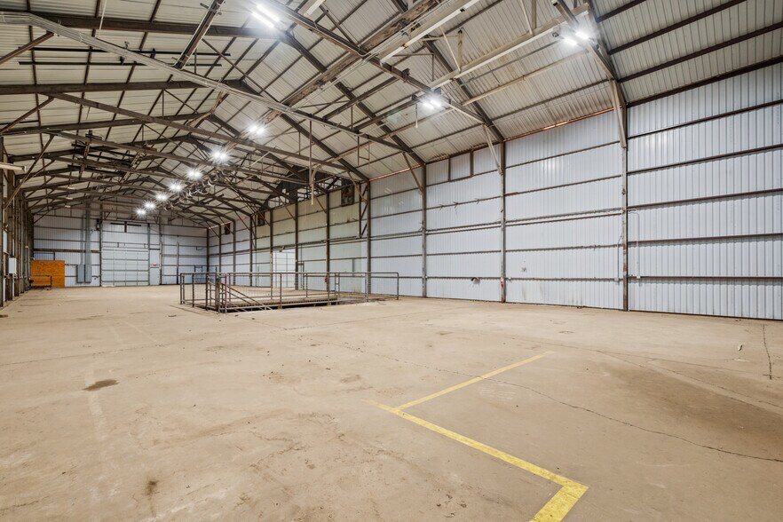 More Photos Of 1809 114 Hwy, Levelland Industrial For Lease