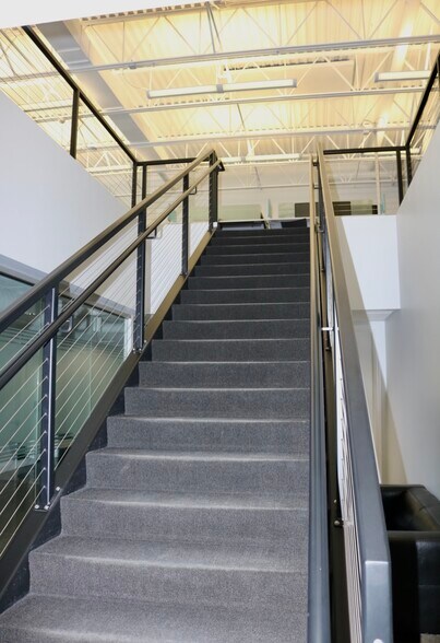 More Photos Of 1000 Parkers Lake Rd, Minnetonka Office Residential For Lease