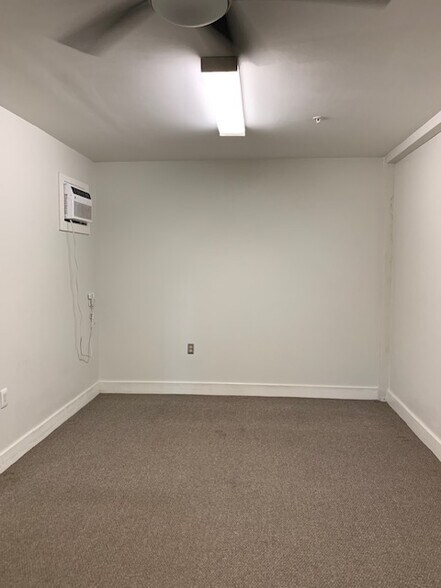 More Photos Of 94-1388 Moaniani St, Waipahu Warehouse For Lease