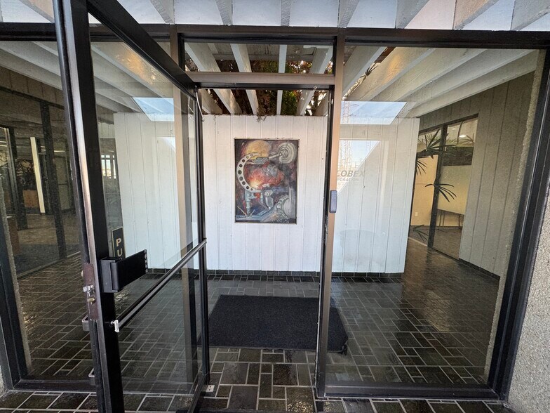 More Photos Of 2300 Michigan St, Hammond Warehouse For Lease