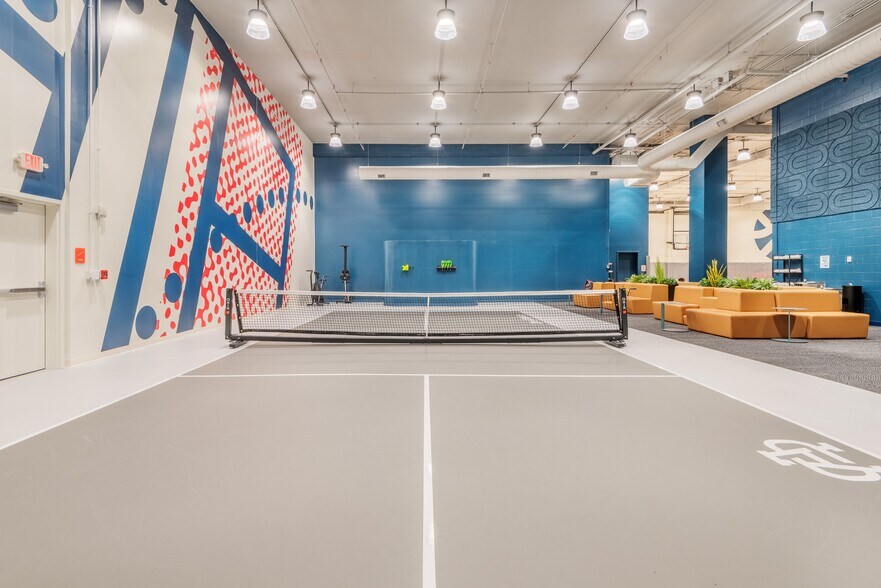 More Photos Of 101 S Tryon St, Charlotte Office Residential For Lease