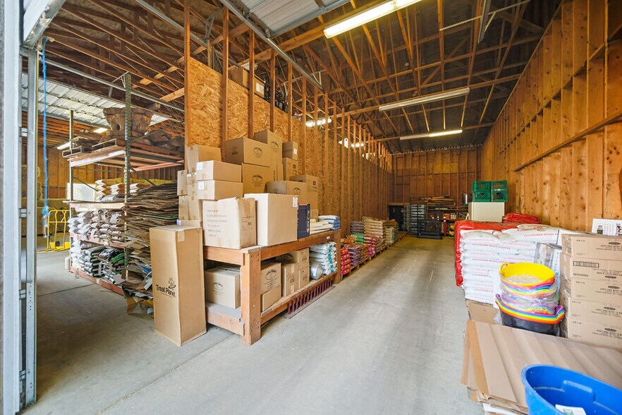 More Photos Of 461 NE Old Belfair Hwy, Belfair Storefront Retail Office For Sale