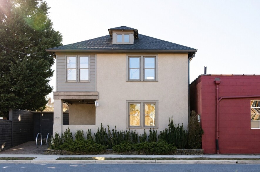 More Photos Of 202 Herndon St, Fredericksburg Office For Sale