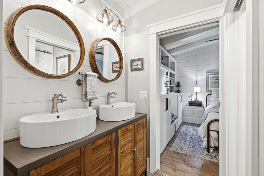 More Photos Of 840 Myrtle Ter, Naples Freestanding For Sale