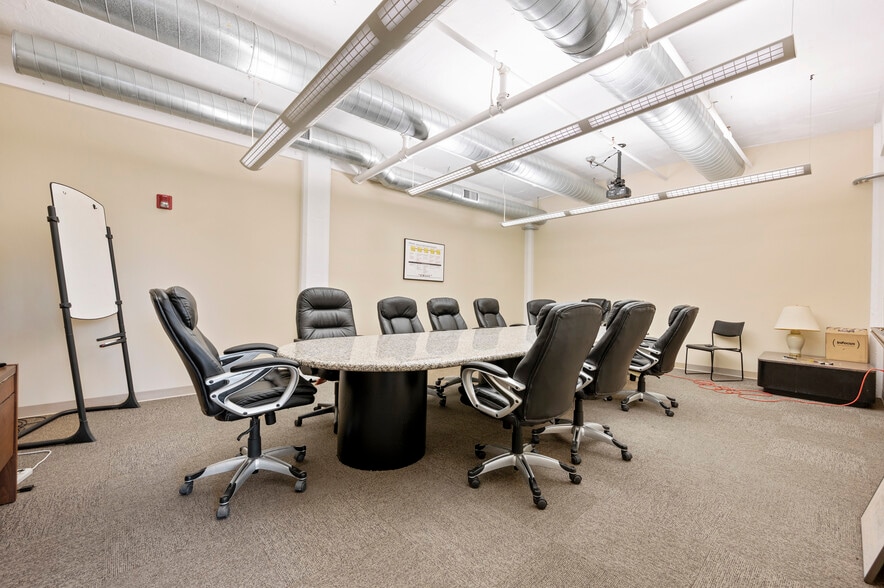 More Photos Of 2828-2840 Liberty Ave, Pittsburgh Office For Lease