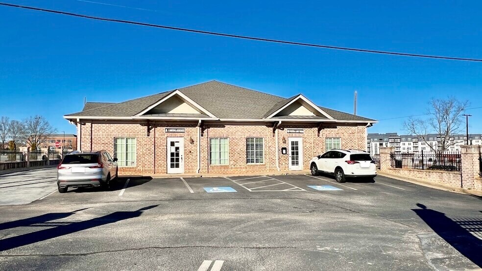 Primary Photo Of 535 Queen City Pky, Gainesville Office For Lease