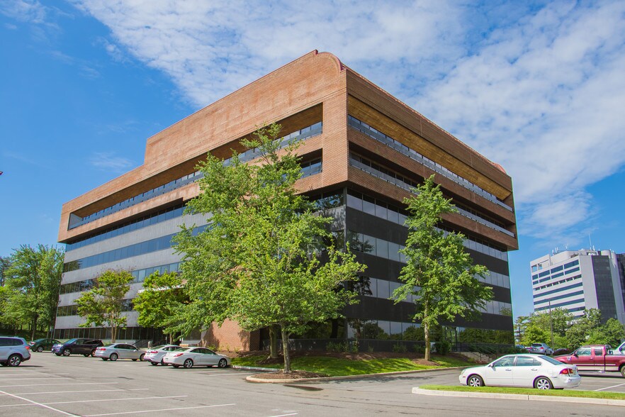 More Photos Of 8401 Corporate Dr, Landover Office For Lease