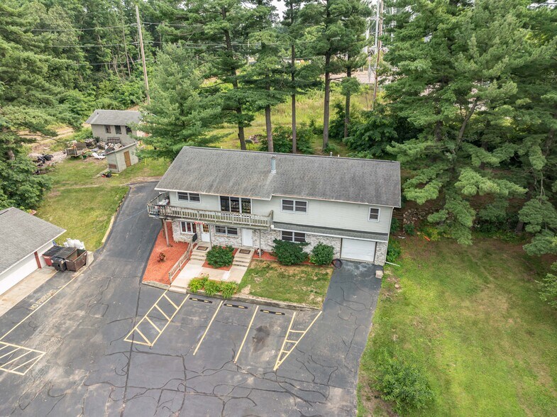 More Photos Of 1116 Broadway, Wisconsin Dells Hotel For Sale