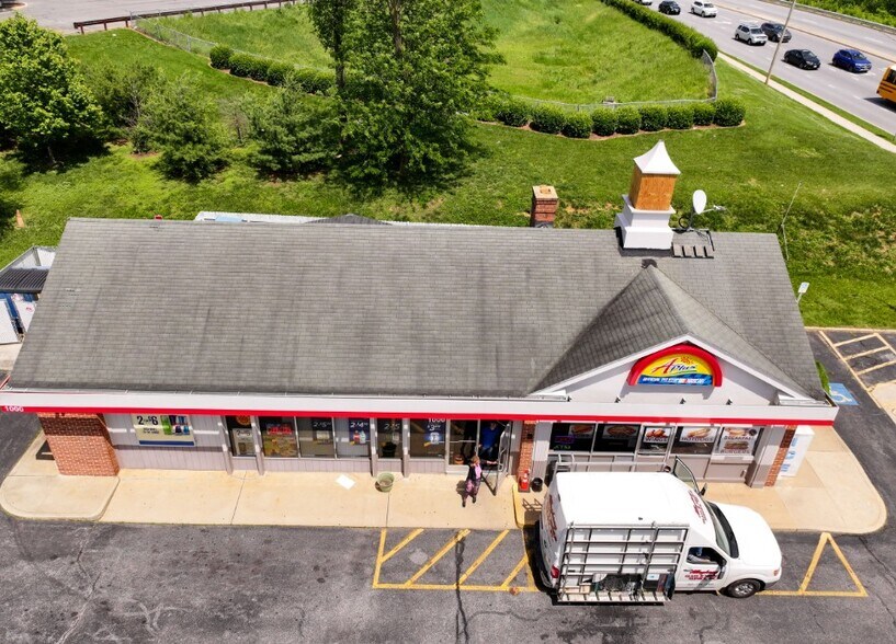 More Photos Of 1000 Dual Hwy, Hagerstown Service Station For Sale