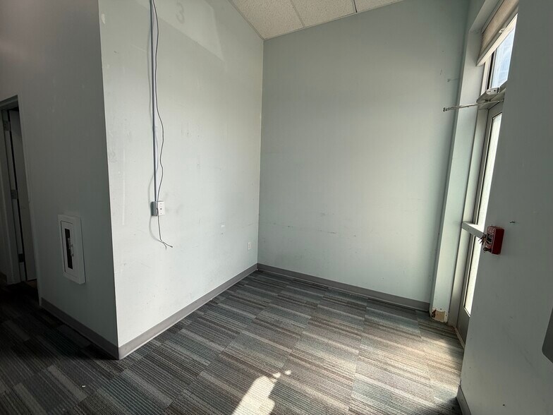 More Photos Of 780 Community Dr, North Liberty General Retail For Lease