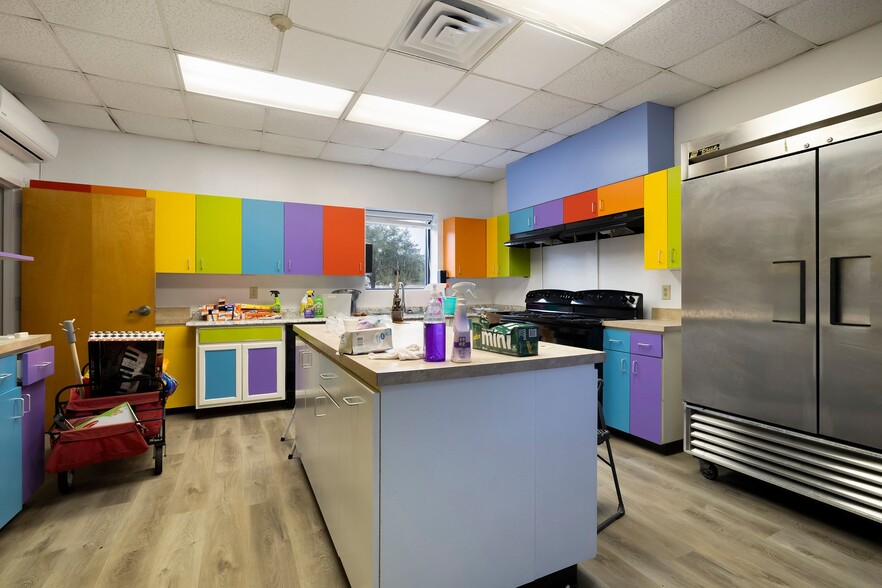 More Photos Of 204 Tibet Ave, Savannah Daycare Center For Sale