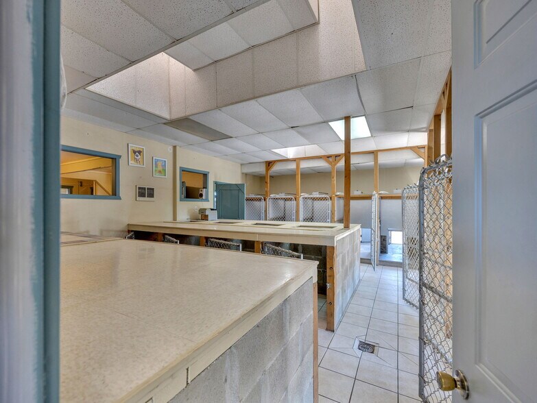 More Photos Of 44434 SE Coalman Rd, Sandy Light Manufacturing For Sale