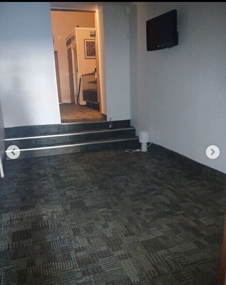 More Photos Of 186 Main St, Greenville Storefront Retail Office For Lease