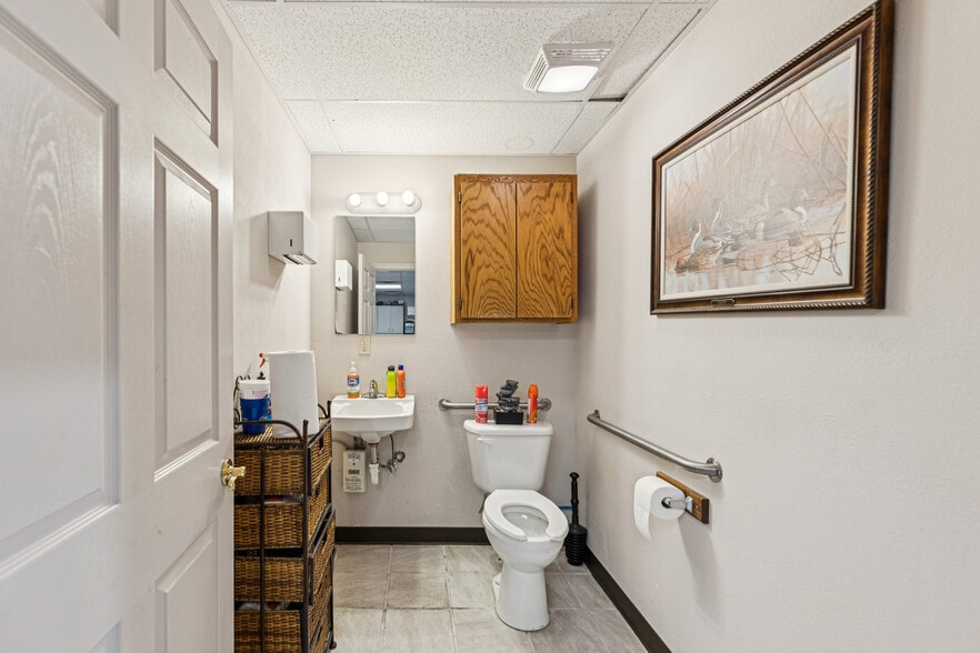 More Photos Of 395 W K Pl, Jenks Service For Sale