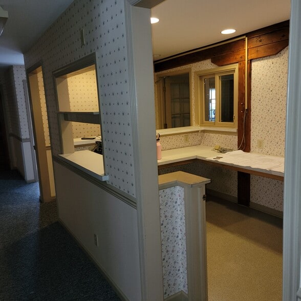 More Photos Of 600 Main St, Riverton Office For Sale