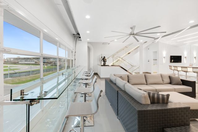 More Photos Of 142 Pit Ln, Pontiac Flex For Sale